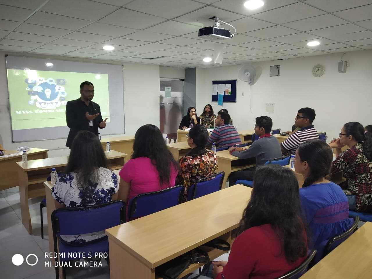 Amity Global Business School Ahmedabad Industry Oriented Curriculum photo 4
